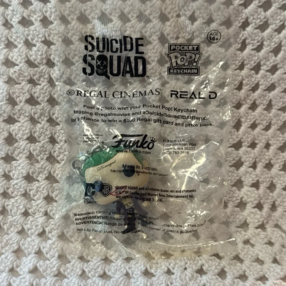 Sealed Funko POP Suicide Squad THE JOKER Keychain Regal Cinemas‎ Exclusive